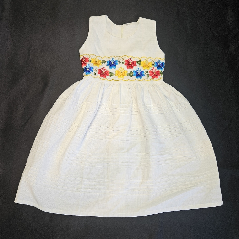 WHITE LINEN DRESS WITH EMBROIDERY FLOWERS